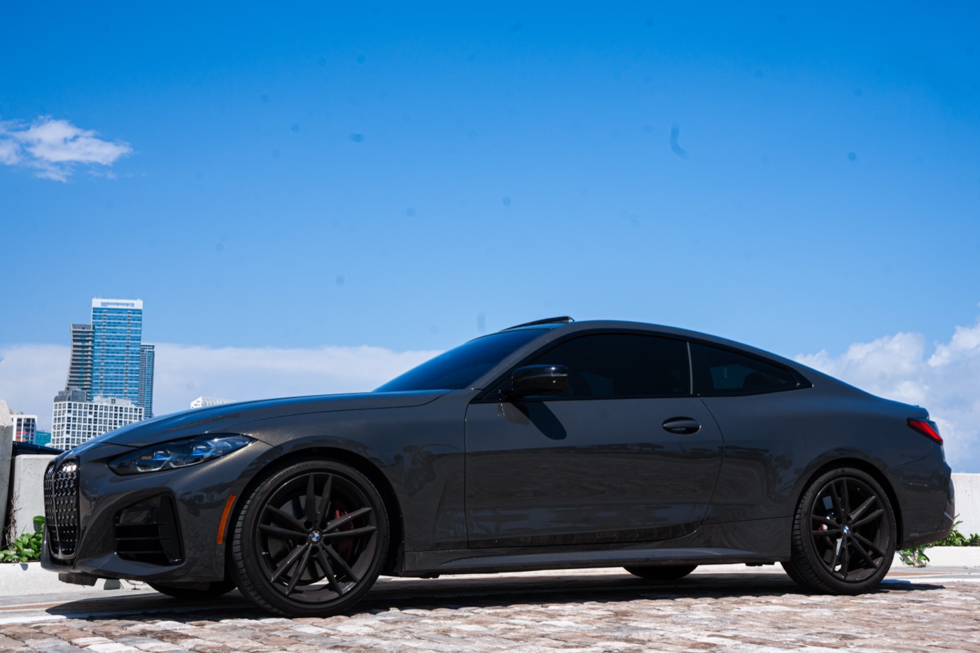 BMW M440i – rooftop side profile